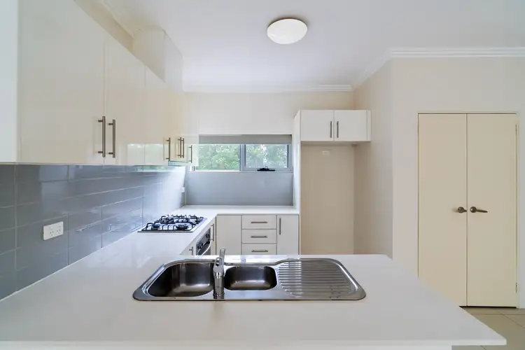 Sixth view of Homely unit listing, 10/4 Barangaroo Road, Toongabbie NSW 2146