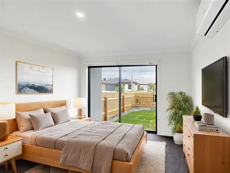 Third view of Homely townhouse listing, 21 Bodega Walk, Brookfield VIC 3338