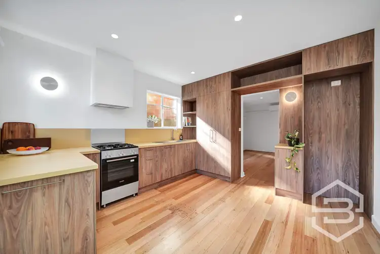 80B Oakover Road