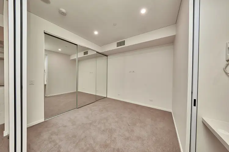Fourth view of Homely apartment listing, 806/62 Logan Road, Woolloongabba QLD 4102