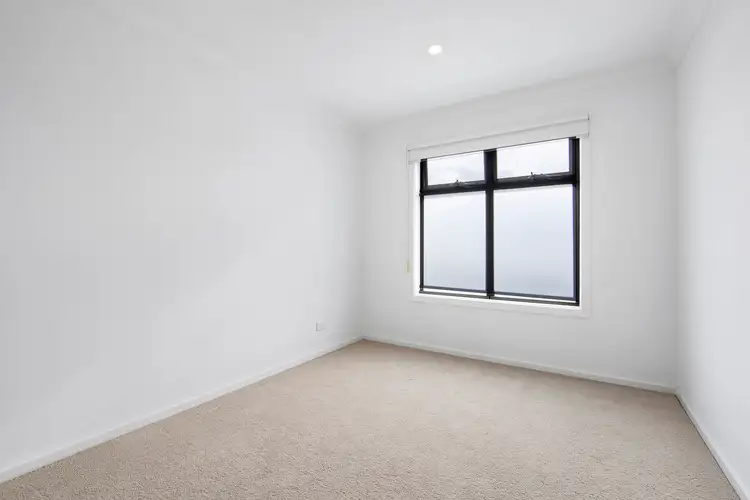 Fifth view of Homely townhouse listing, 11 Roehampton Drive, Strathtulloh VIC 3338
