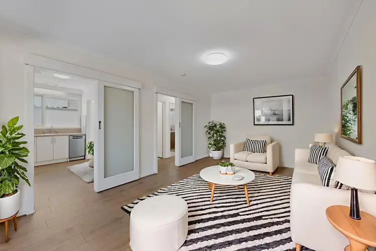 Second view of Homely unit listing, 4/14 Wickham Road, Hampton East VIC 3188