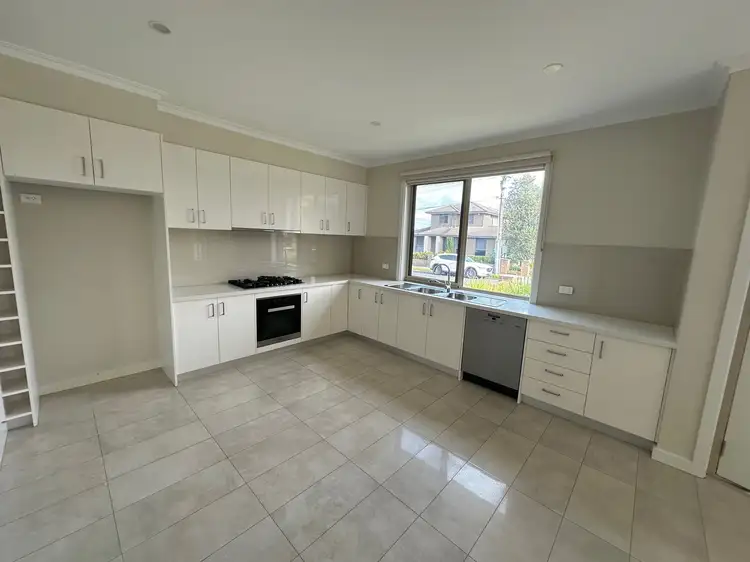 Fourth view of Homely townhouse listing, 1/8 Alexander Avenue, Oakleigh East VIC 3166