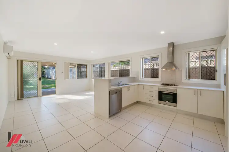 11 Magowar Road