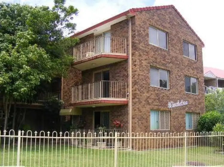 2/4 Rolan Court, Palm Beach QLD 4221