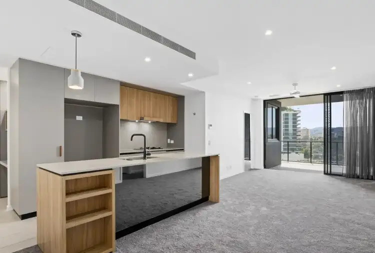 512/77 Jane Street