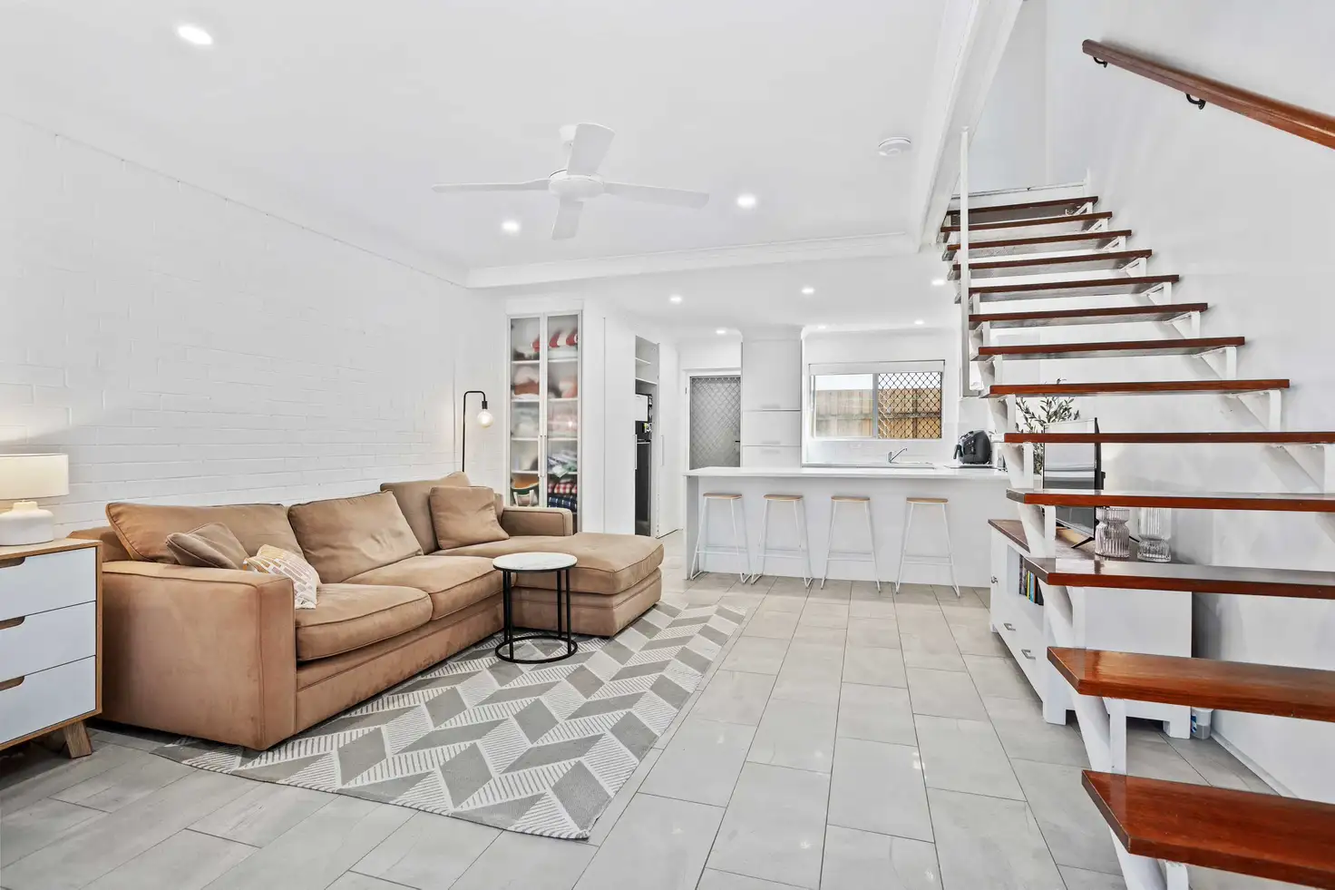 Main view of Homely apartment listing, 2/18 Peerless Avenue, Mermaid Beach QLD 4218