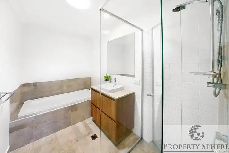 Fifth view of Homely house listing, 21/2 Flametree, Arundel QLD 4214
