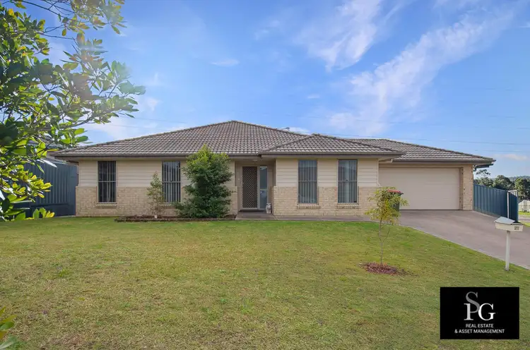 21 Kippax Street, Cameron Park NSW 2285