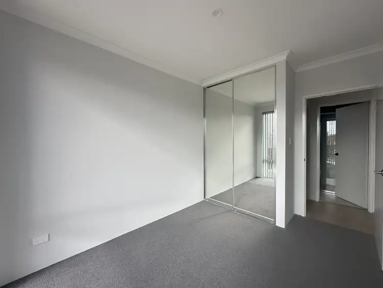 Fifth view of Homely house listing, 15 Jumellea Way, Treeby WA 6164