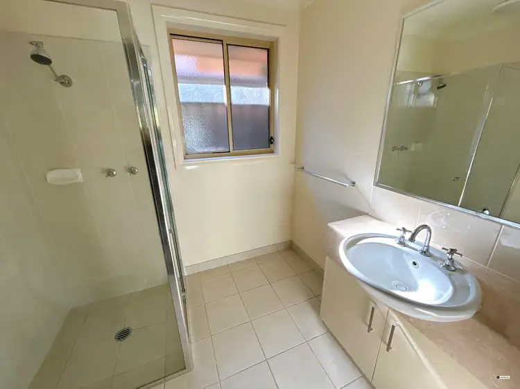 Fourth view of Homely house listing, 2/32 Peards Drive, East Albury NSW 2640