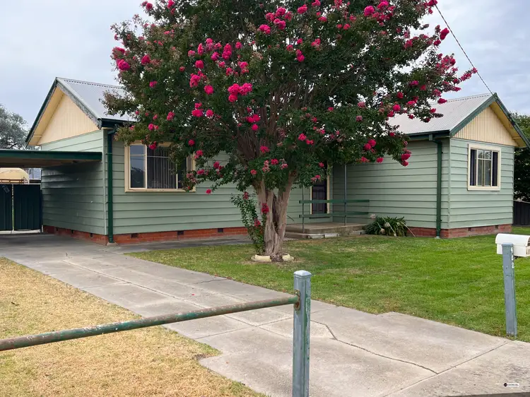 402 Union Road, Lavington NSW 2641