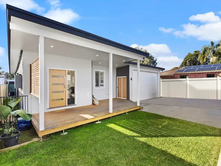 23 Kingsford Smith Drive