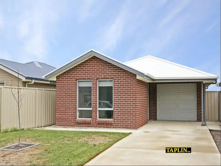 4 Pam Street
