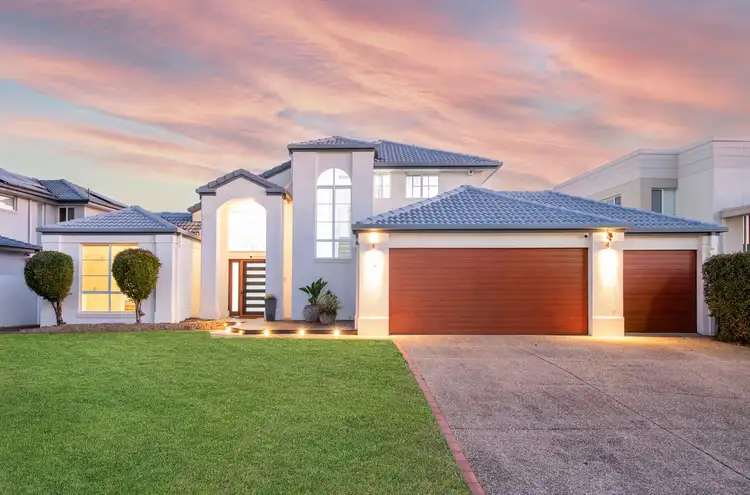 18 Prosperity Drive, Helensvale QLD 4212