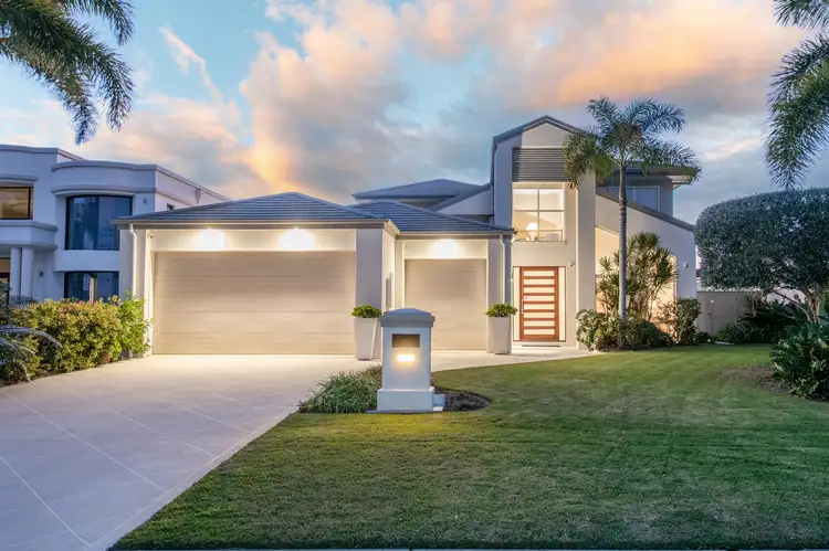 2157 Beaufort Way, Hope Island QLD 4212