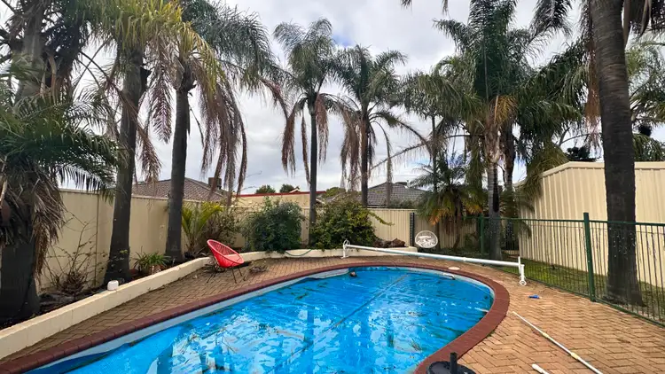 201 Seville Drive, Seville Grove WA 6112