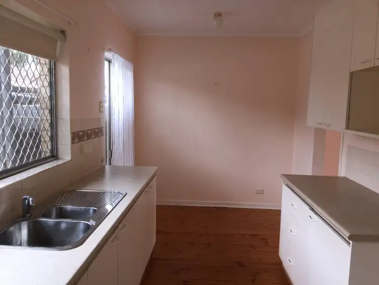 10/14 Battams Road