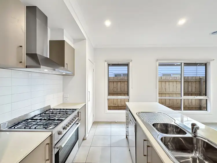 Fourth view of Homely house listing, 5 Amphitheatre Street, Eynesbury VIC 3338