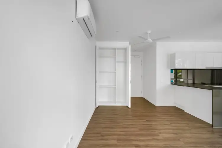 Fifth view of Homely apartment listing, 435/986 Wynnum Road, Cannon Hill QLD 4170