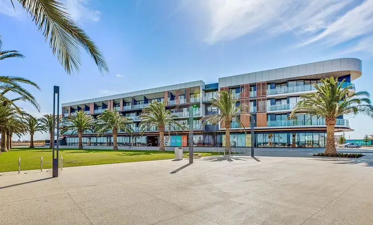 302/50 Catamaran Drive, Werribee South VIC 3030