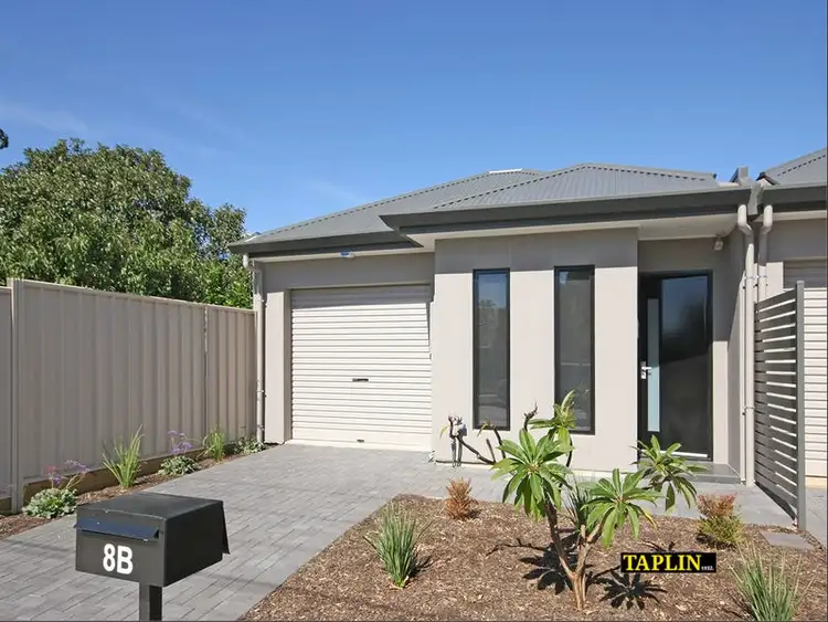 8B Howard Street