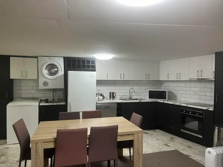 5/1 Girvan Place
