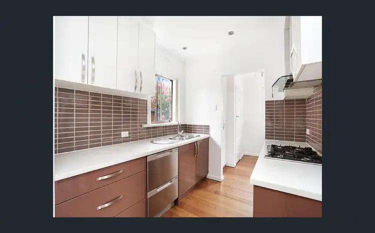 1/14 Robert Street