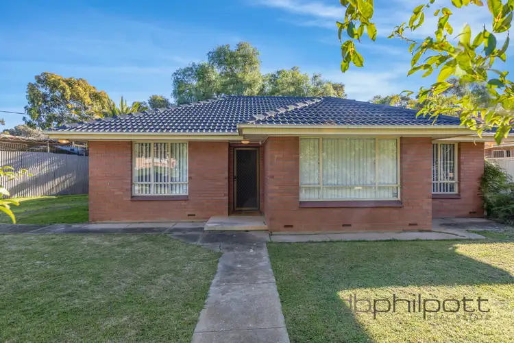 7 Hampshire Crescent, Valley View SA 5093