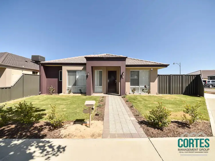 8 Gracefield Boulevard
