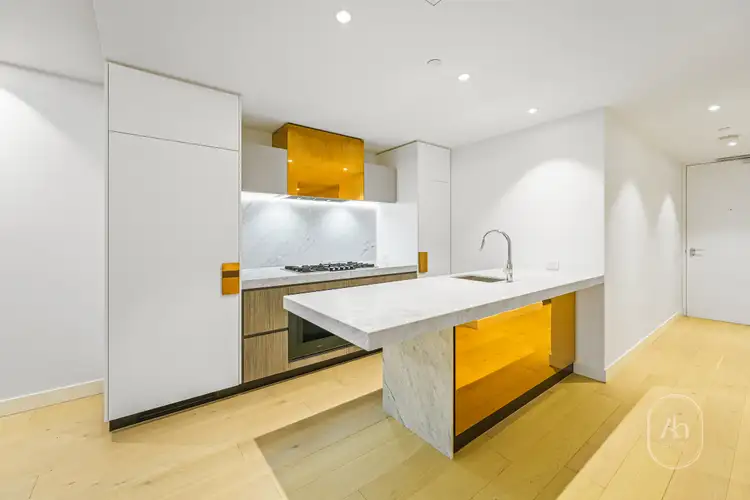 1502/8 Bowen Crescent
