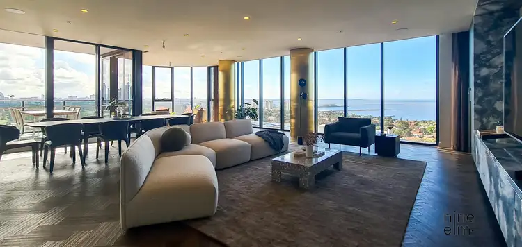 Penthouse  / 300 Plummer Street