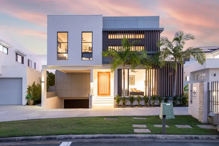 7603 Fairway Boulevard, Hope Island QLD 4212