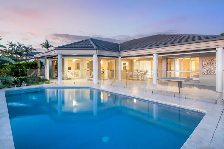 1046 Rosebank Way, Hope Island QLD 4212