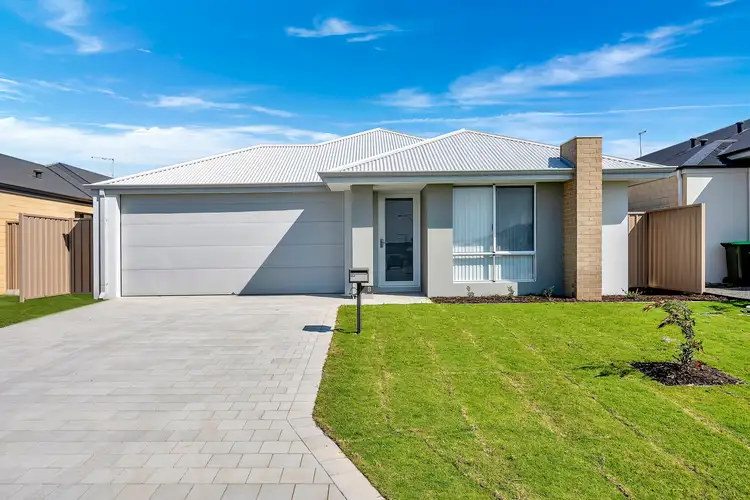 8 Feldspar Rd