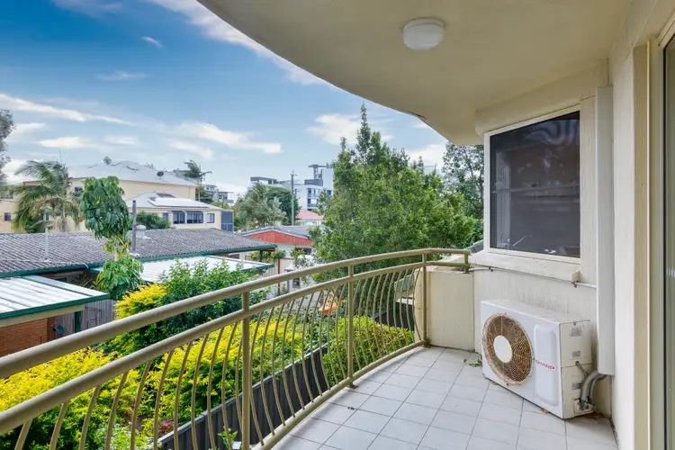 Sixth view of Homely unit listing, 2/18 Brighton St, Biggera Waters QLD 4216