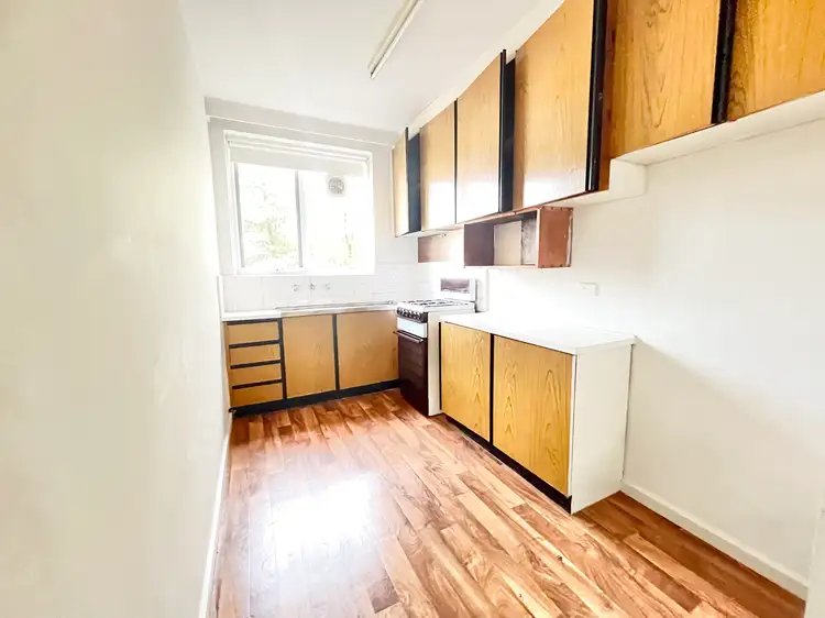 8/30 James Street