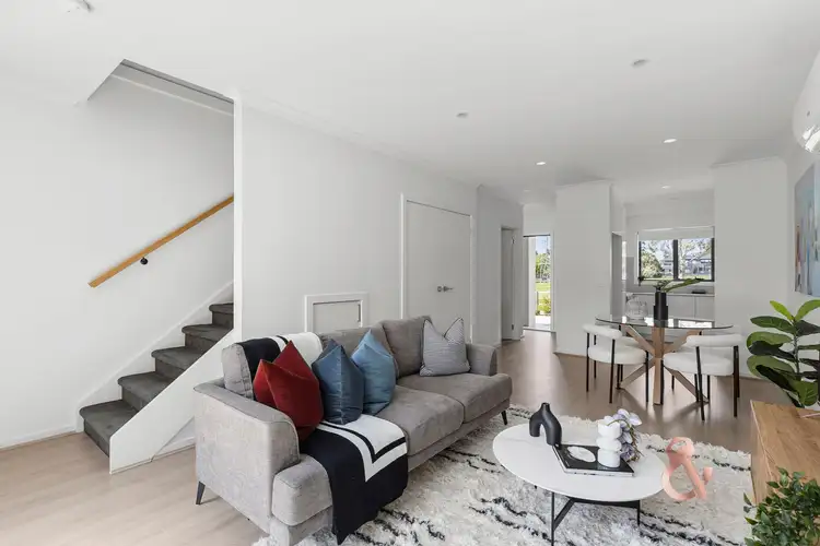 Main view of Homely house listing, 4/25 Kumara Circuit, South Morang VIC 3752