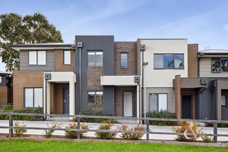 Second view of Homely house listing, 4/25 Kumara Circuit, South Morang VIC 3752