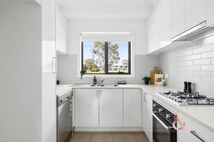 Third view of Homely house listing, 4/25 Kumara Circuit, South Morang VIC 3752