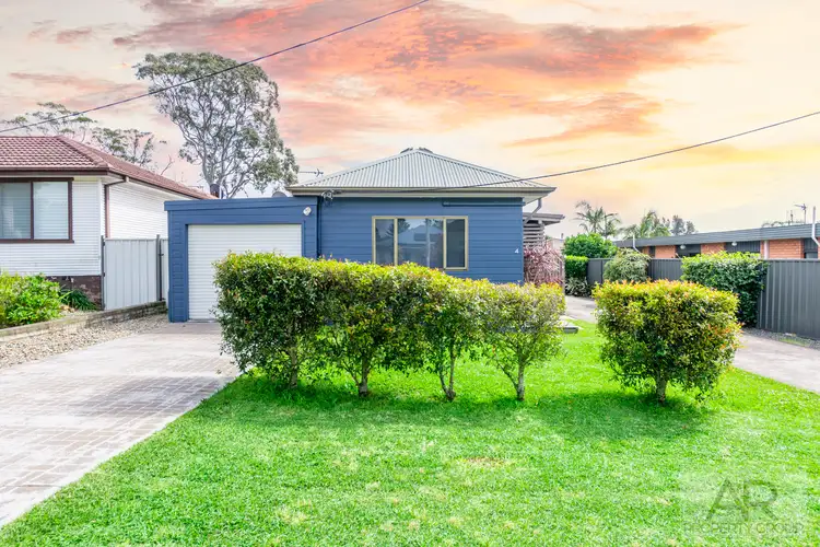 Main view of Homely house listing, 1/4 Barton Street, Oak Flats NSW 2529