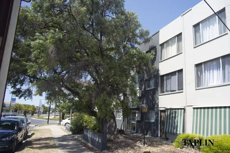 4/23 Military Road, West Beach SA 5024