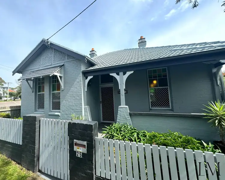 25 Avondale Road