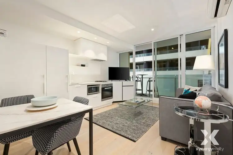 810/7 Claremont Street