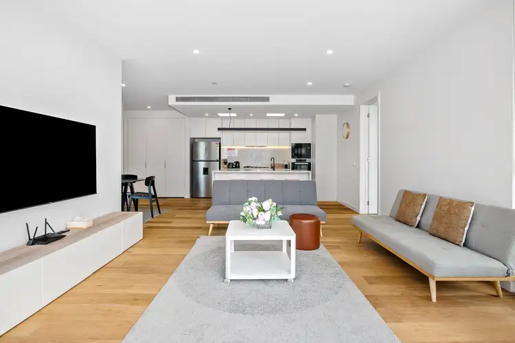 201/12 Camira Street