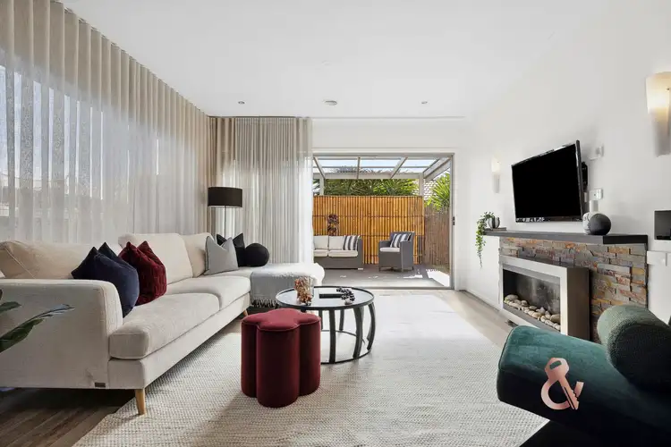 45 Dunraven Crescent, Doreen VIC 3754