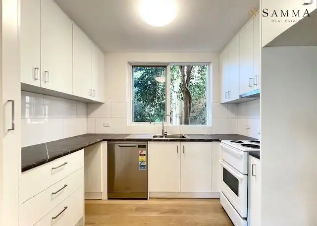 Main view of Homely apartment listing, 4/3-25 Hanover Street, Fitzroy VIC 3065