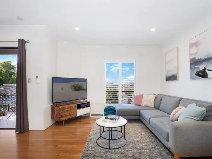 3/1A Montrose Road