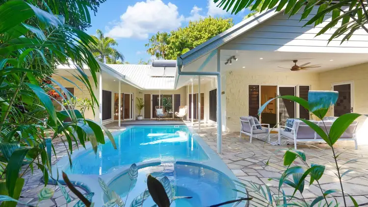 22 Martin Crescent