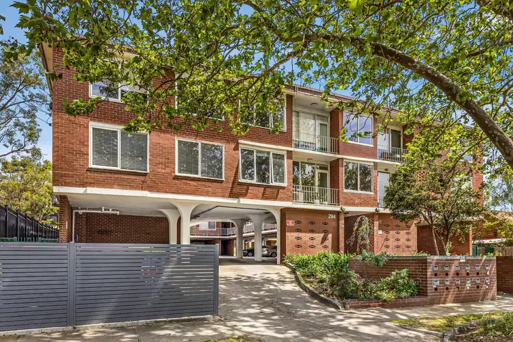 11/294 Nicholson Street, Seddon VIC 3011